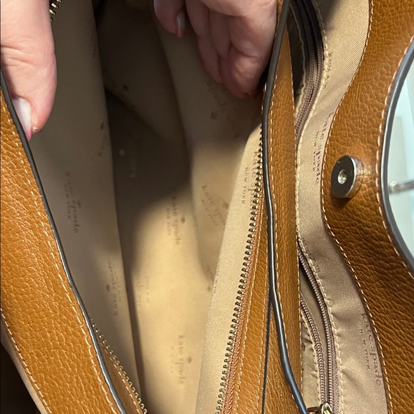 Kate Spade Tan Leather Shoulder Bag with three compartments. - Picture 6 of 12
